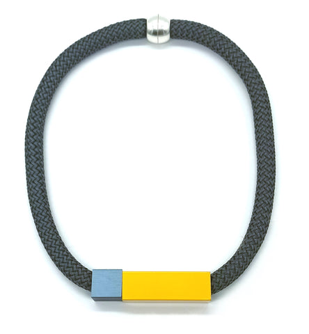 Oval and rectangular necklace / yellow and grey